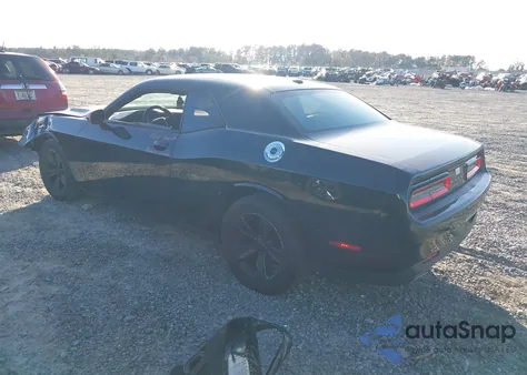 2016 Dodge Challenger Sxt z USA, uszkodzony, nr VIN 2C3CDZAG3GH124792